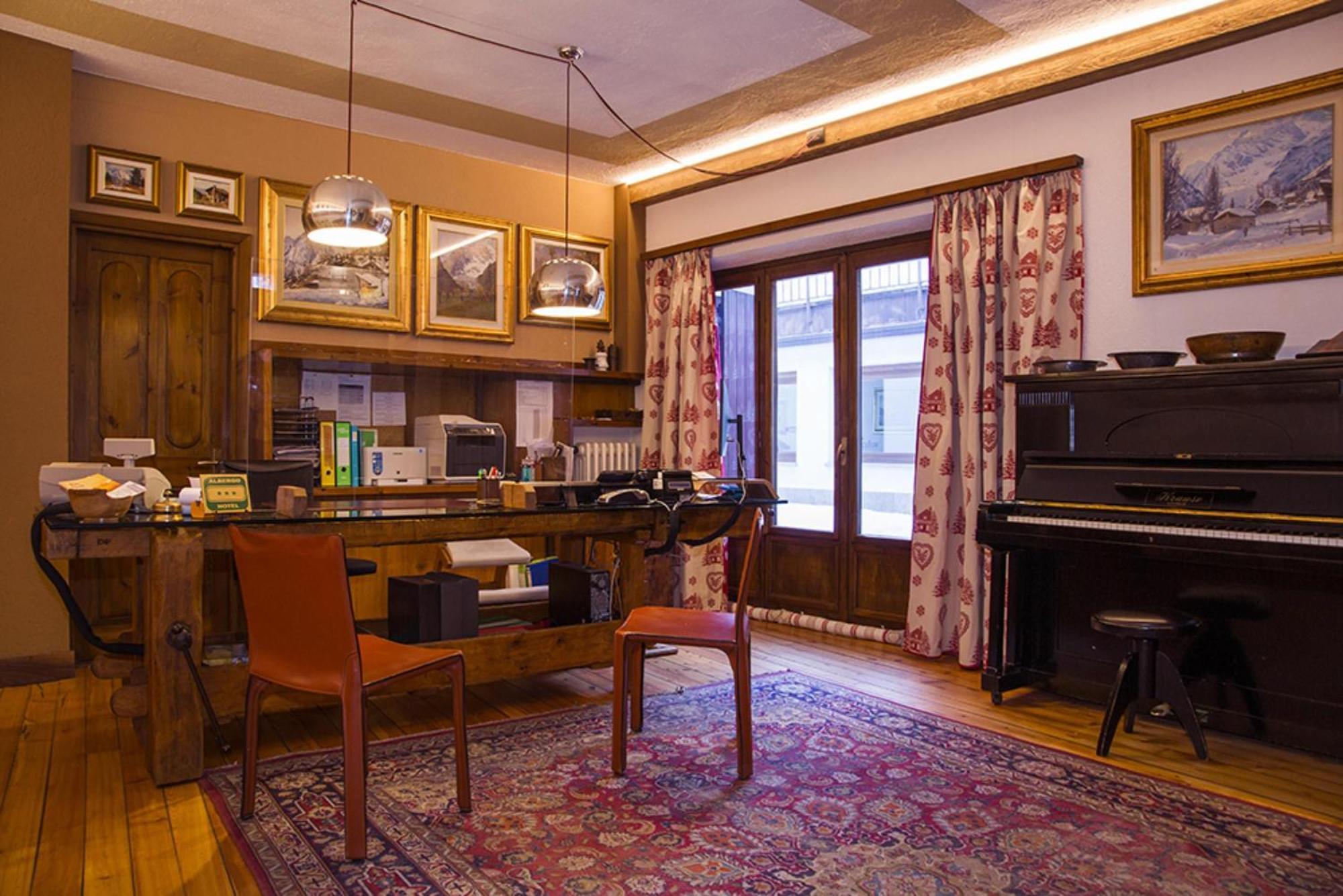 Hotel Pilier D'Angle & Wellness Courmayeur Extérieur photo